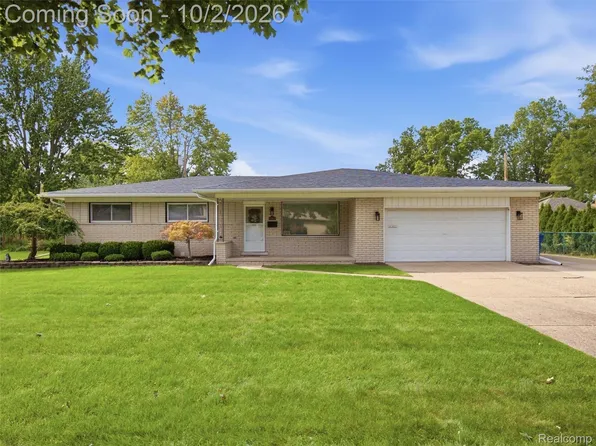 27901 Grobbel Dr, Warren, MI 48092