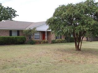 4491 Sir Lancelot Cir, Midlothian, TX 76065