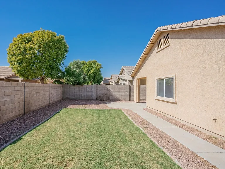 12541 W Jefferson St — Photo 24