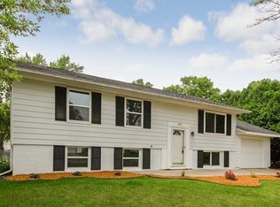 6601 Arbor Ln NE, Cedar Rapids, IA 52402