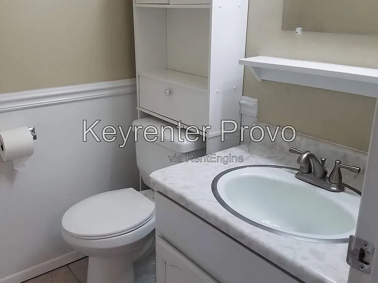 1686 Hickory Ln — Photo 17