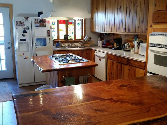 2nd image of 74 Pine Del Dr