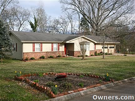 Front View - Level Yard