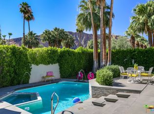 1594 E Sierra Way, Palm Springs, CA 92264