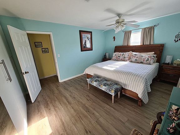 5th image of 1009 SE 5th St
