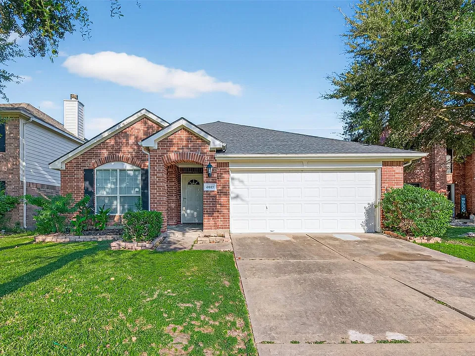 6927 Great Oaks Shadow Dr