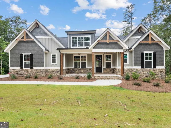 335 Orchard Creek Dr, Clarkesville, GA 30523