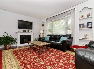 122 Weaver Rd, West Sayville, NY 11796