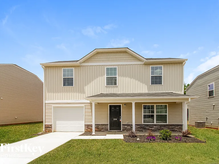 206 Glenoaks Dr — Photo 1