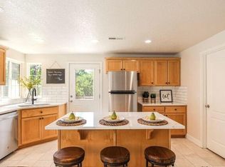 61343 Woodbury Ln, Bend, OR 97702