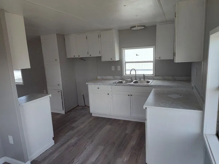 503 S Humbolt Ave — Photo 1