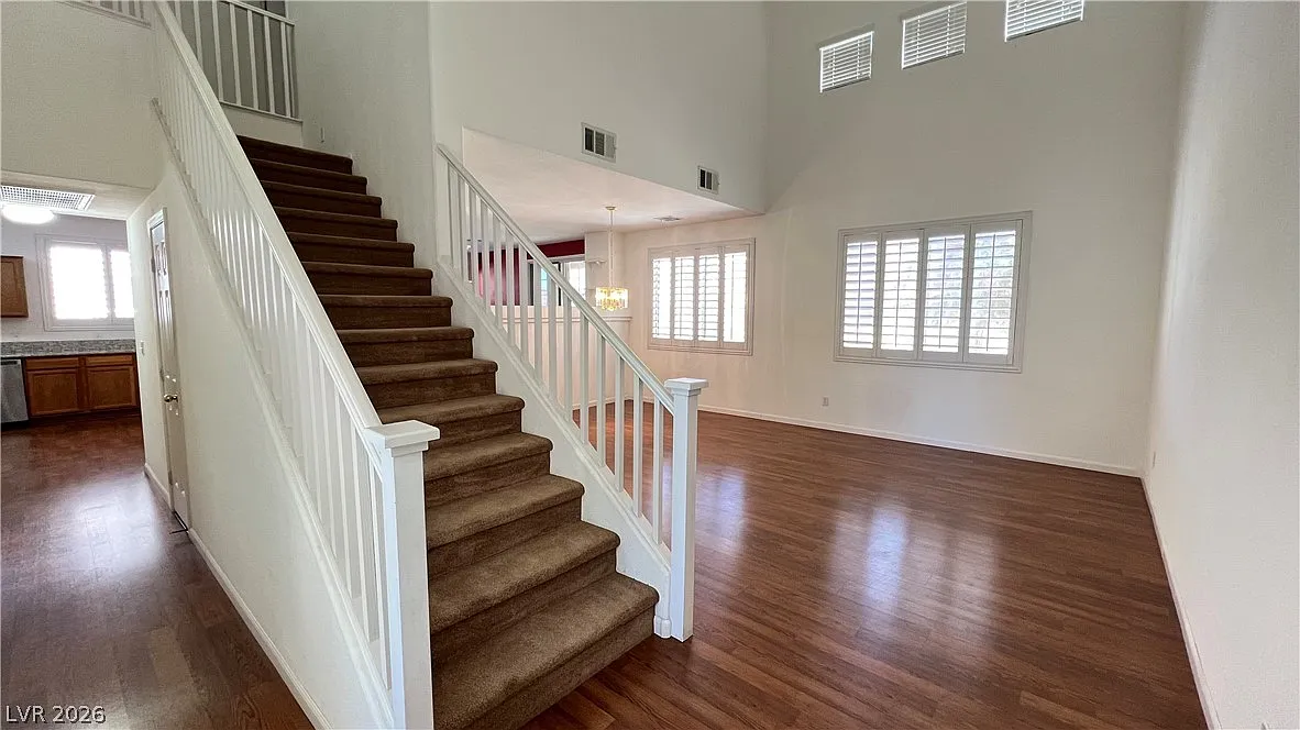 4 bed, 3.0 bath, 2391 sqft, $2,699 — Photo 2