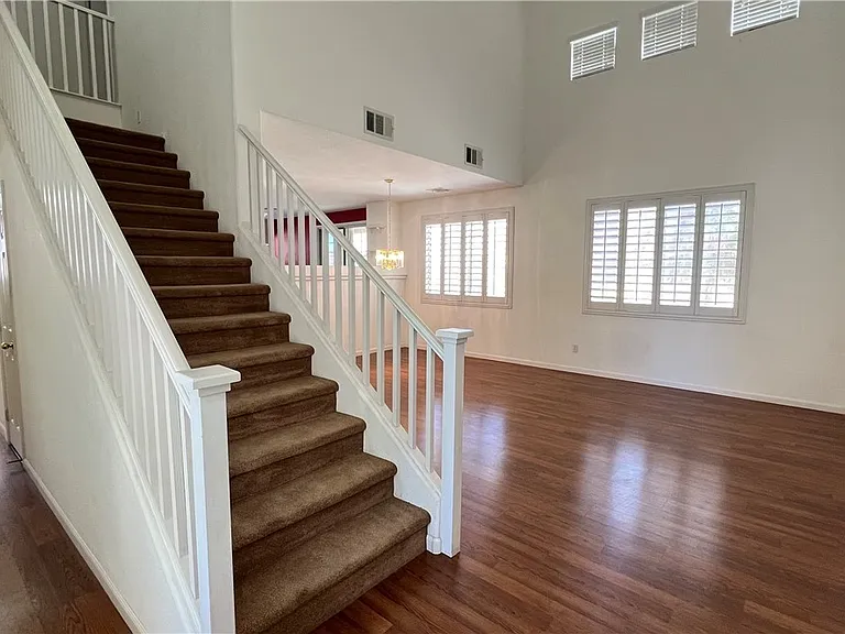 10645 Brianhurst Ave — Photo 2