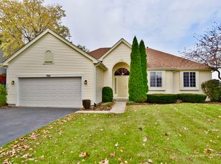 760 Red Barn Ln, Elgin, IL 60124