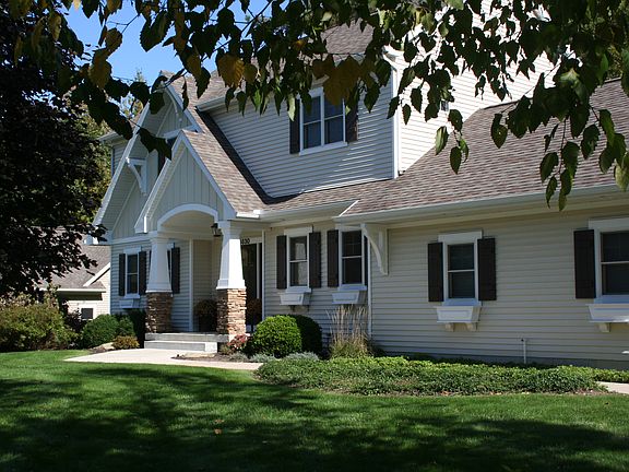3rd image of 4630 Firefly Dr NE