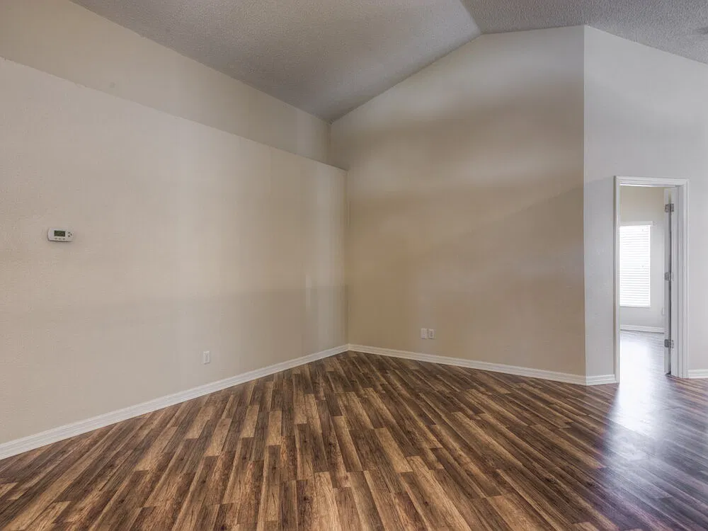 3 bed, 2.0 bath, 1498 sqft, $2,180 — Photo 3