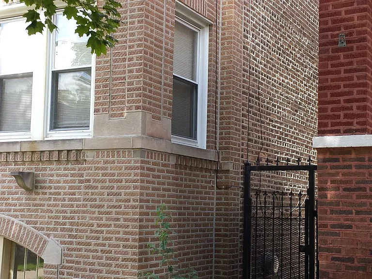 5248 W Altgeld St #G — Photo 2