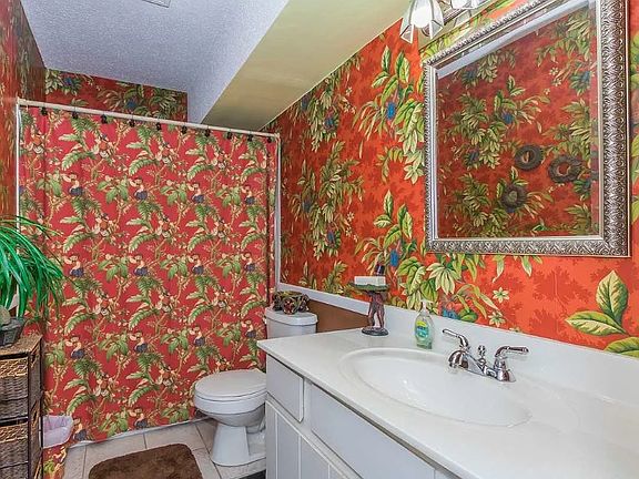 5th image of 101 Pine Forest Dr