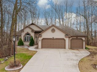 S85W19601 Colonial Ct, Muskego, WI 53150