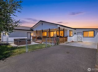 301 Arrowhead Pl SW, Mattawa, WA 99349
