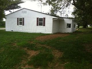 2nd image of 3296 Lexington Rd