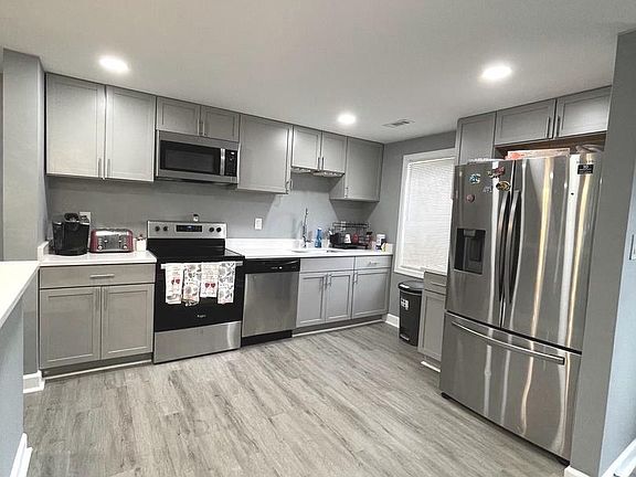5th image of 4612 Central Park Dr