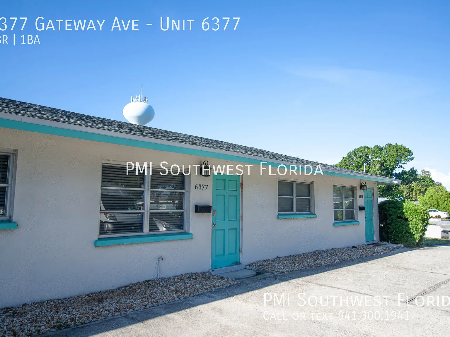 2/1 Condo Near Shopping and Entertainment in Gulf Gate! — Photo 1