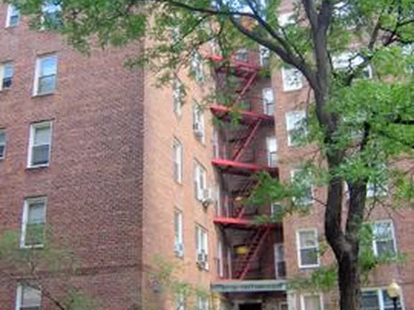 67-11 Yellowstone Boulevard image 1 of 6