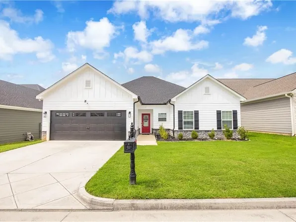 17 Ivy Ln, Phenix City, AL 36867