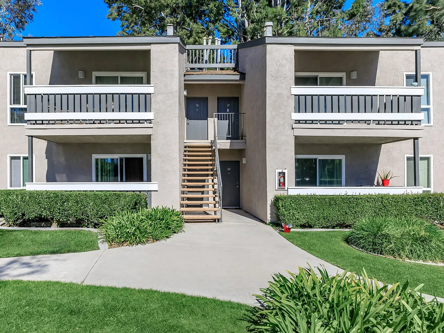 Peartree Apartments — Photo 3
