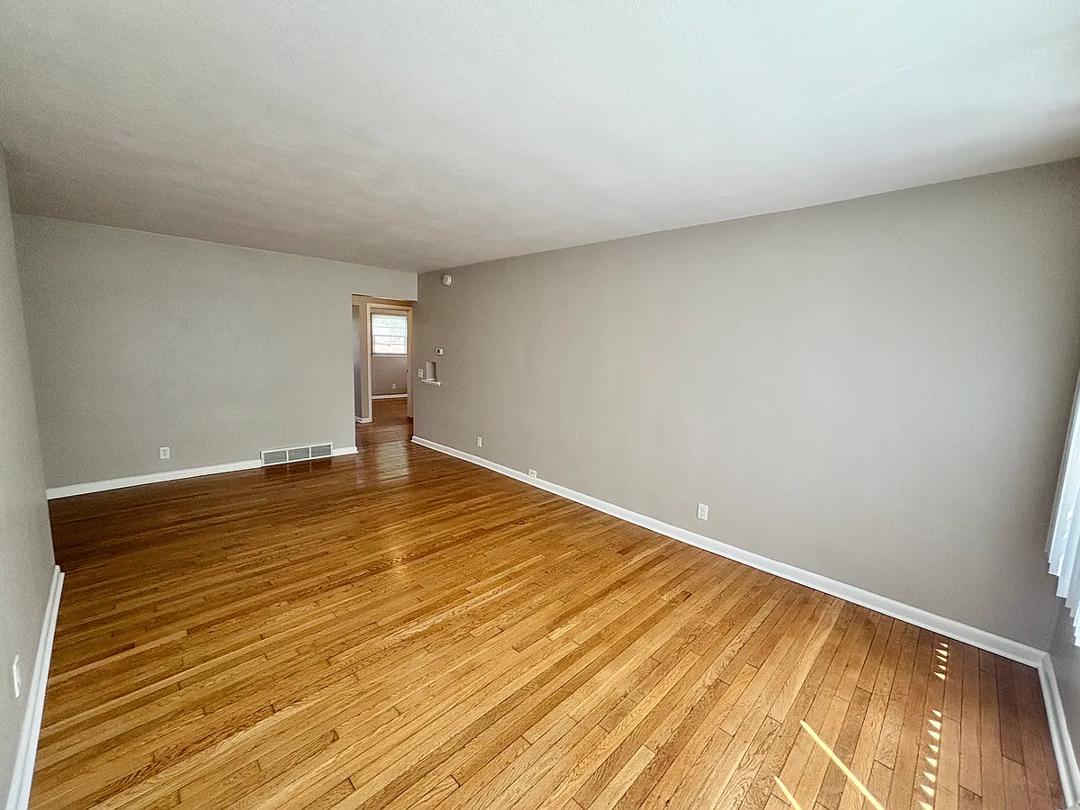 Building Photo - 2416 Fiedler Ln #2