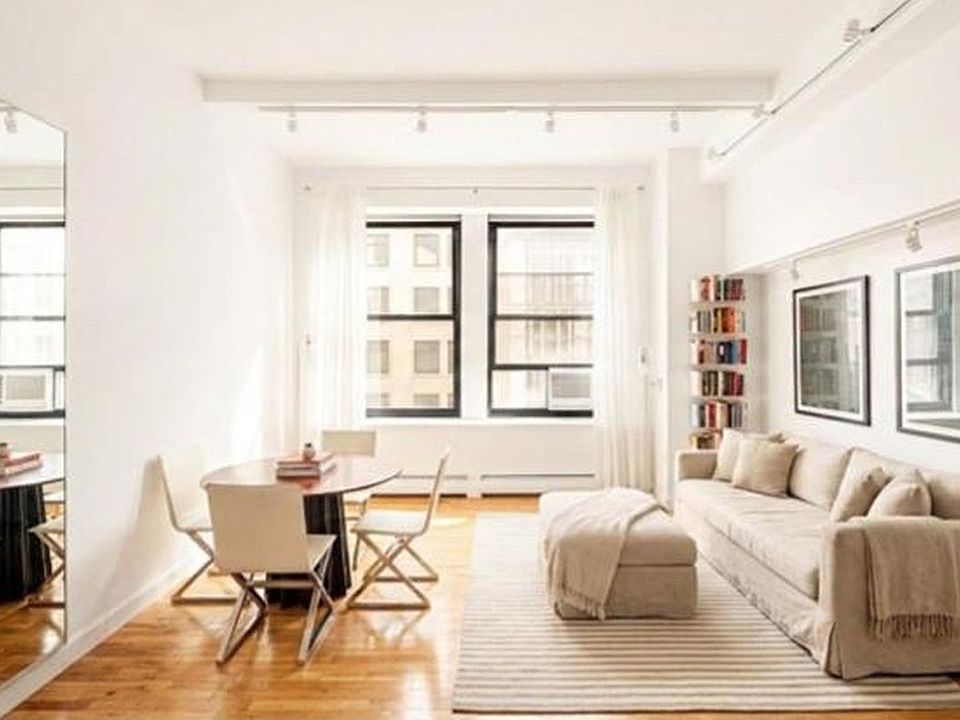 1st image of 250 Mercer St APT B907