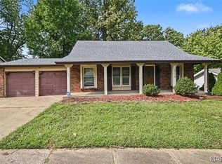 12115 Wensley Rd, Florissant, MO 63033