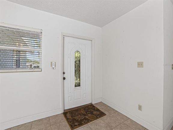 3rd image of 605 Limona Rd