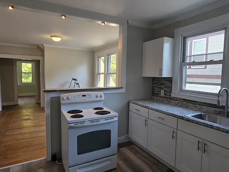 312 Huntington St #3 — Photo 3