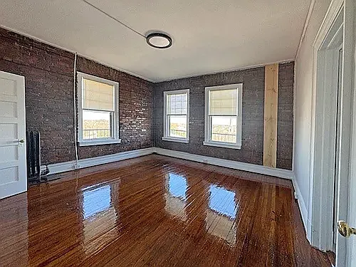 Carolina Apartments — Photo 11
