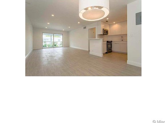 4th image of 6405 Bay Club Dr APT 3