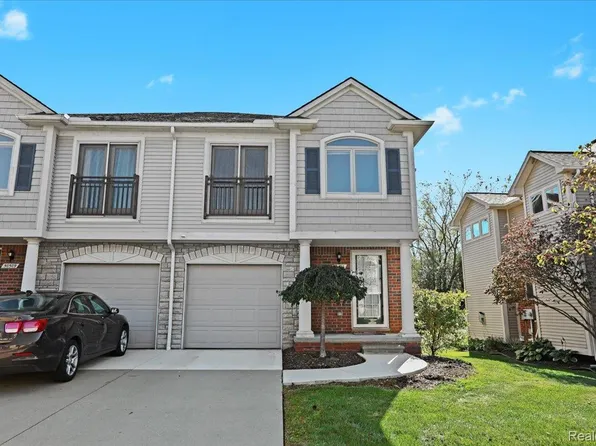 50511 Beechwood Ct, Plymouth, MI 48170