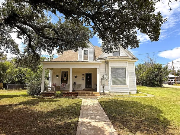 802 S Willow St, Brady, TX 76825