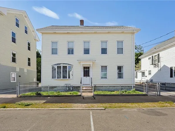 19 Elm St, Cumberland, RI 02864