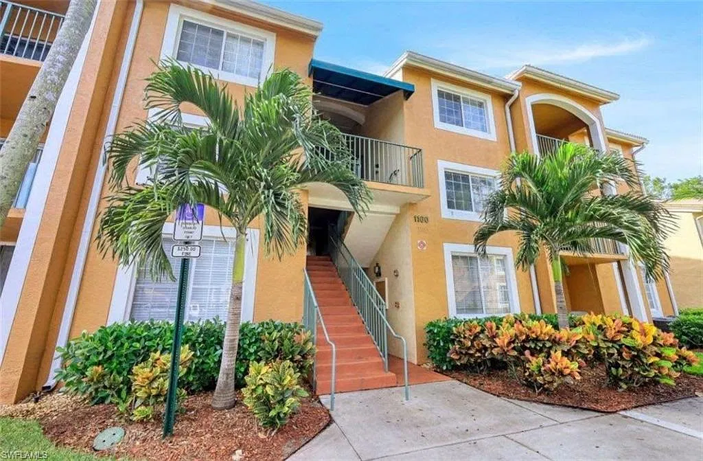 1160 Wildwood Lakes Blvd — Photo 1