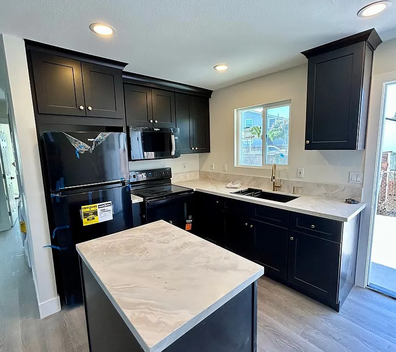 4776-4778 1/2 Castle Ave #4782