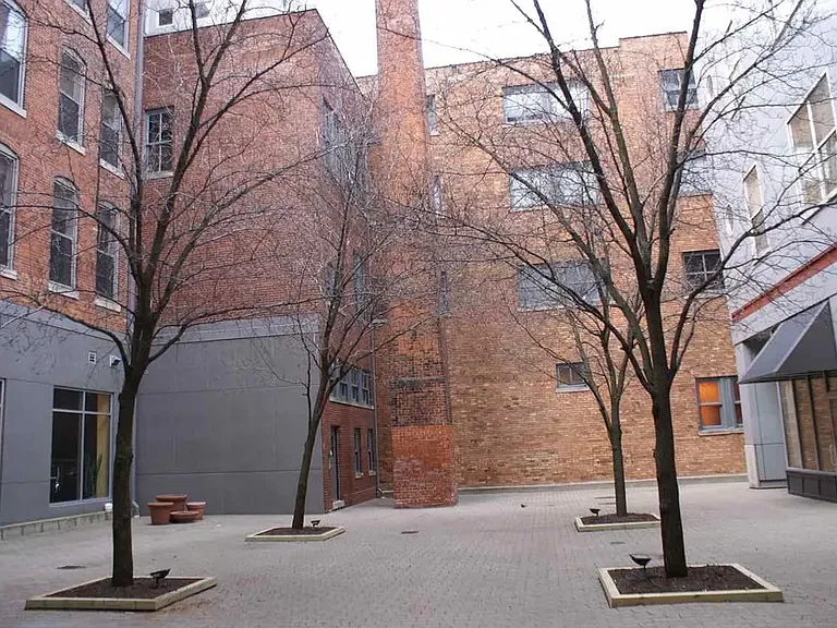 112 W Washington Blvd #324 — Photo 19