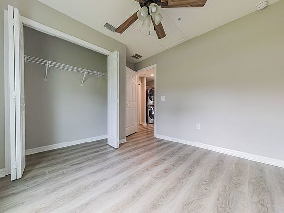 5th image of 1210 Avenue Z SE #B
