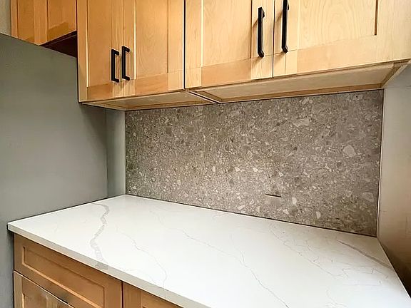 3rd image of 967 Metropolitan Ave APT 2L