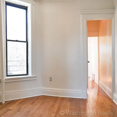 Rented by Washington Realty Corp. | media 32