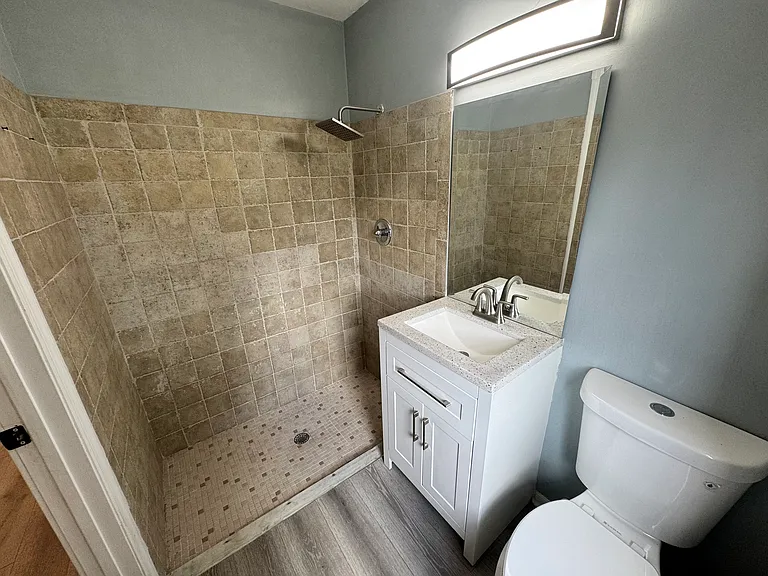 2058 SE Watercrest St — Photo 5