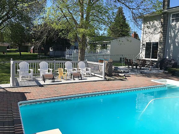 4th image of 74 Prospect Ave