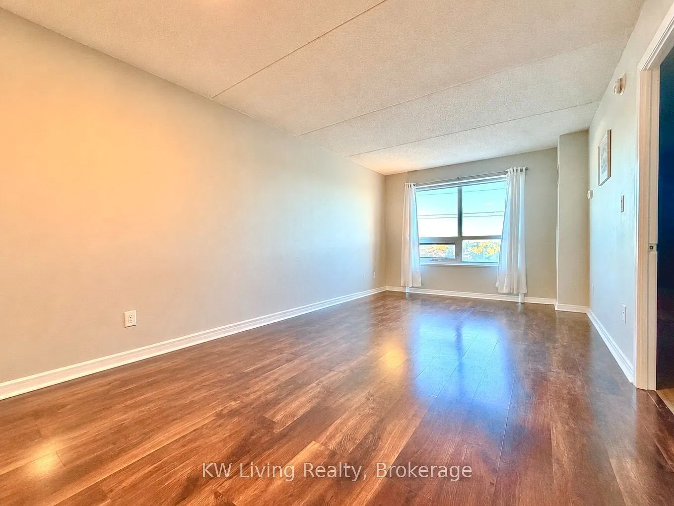 4600 Steeles Ave E — Photo 3