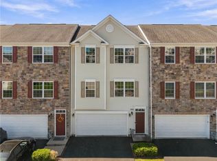 707 Freedom Dr, Carnegie, PA 15106